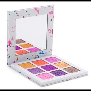 New in box mini breaker palette